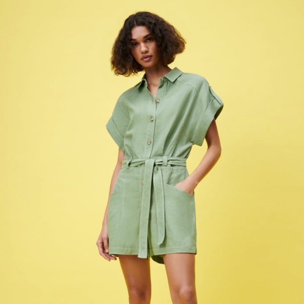 zara green button up romper // size medium
